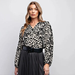 New! Easel Animal Printed Leopard Top 1X